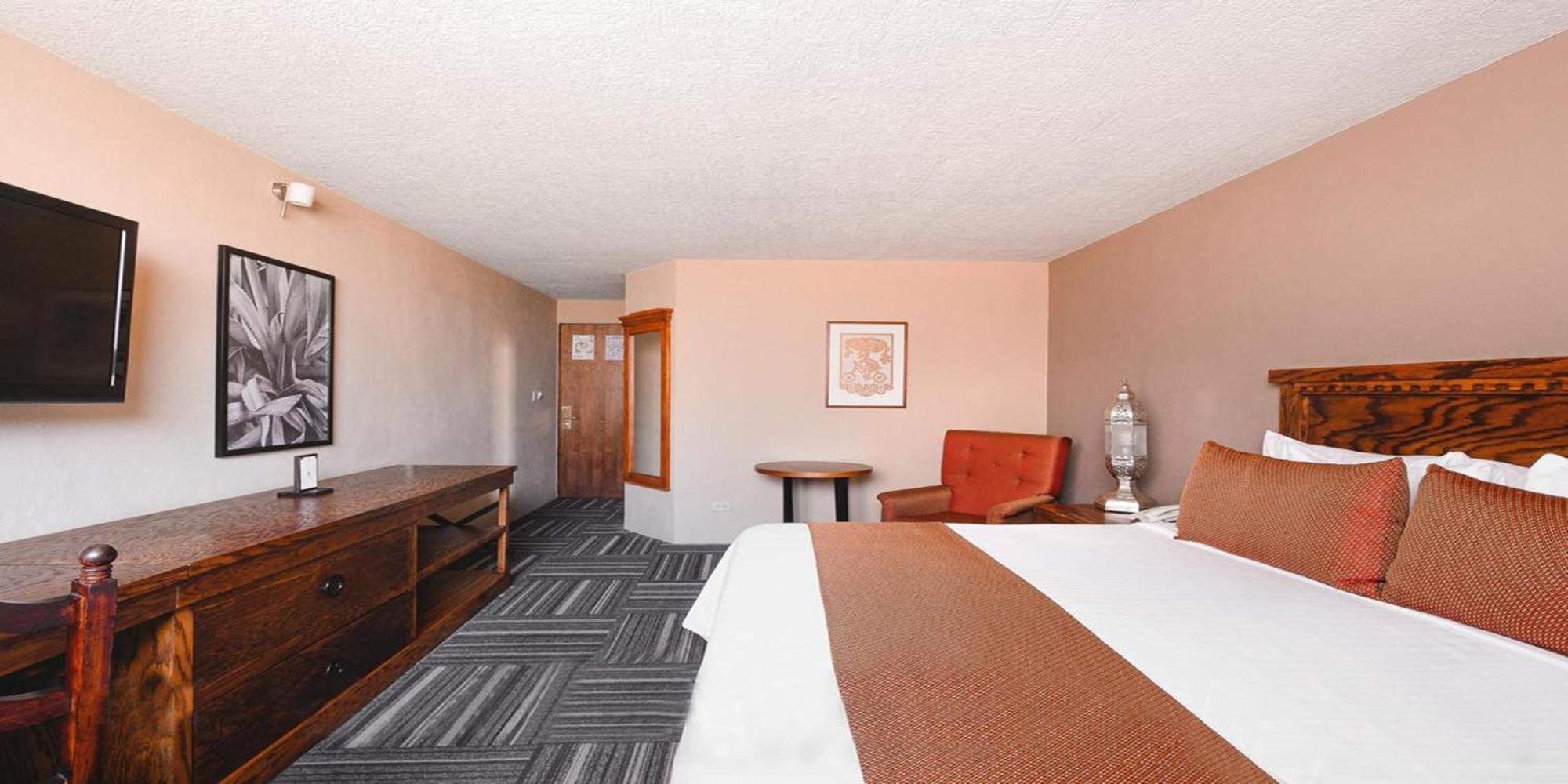 ホテル レアル デ ミナス サン・ミゲル・デ・アジェンデ エクステリア 写真 A typical room at the hotel