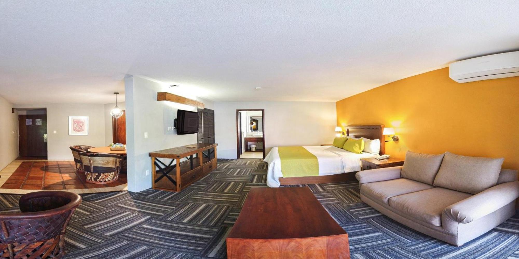 ホテル レアル デ ミナス サン・ミゲル・デ・アジェンデ エクステリア 写真 A typical hotel room