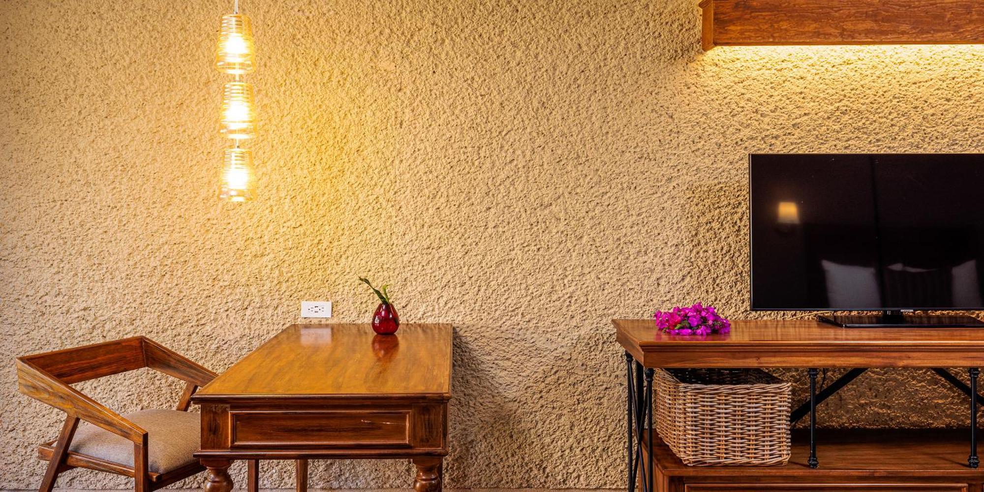 ホテル レアル デ ミナス サン・ミゲル・デ・アジェンデ 部屋 写真 A wall with a layer of stucco